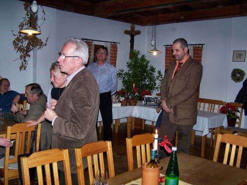 unser Präsident Willi Reiß begrüßt die Brünner Freunde