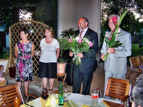 ...zuletzt:   Blumen für die  Damen.