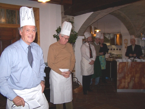 ...der oberkoch stellt sein team vor