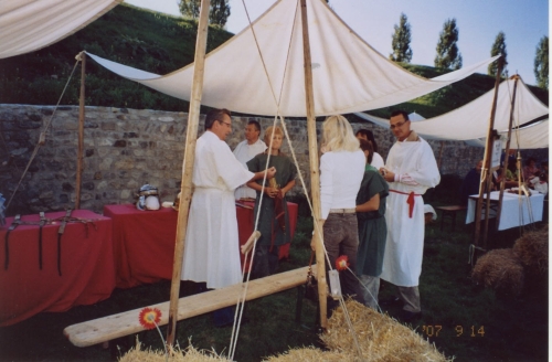 Münzen prägen, Brot backen, Filzen, Orca Spiele u.v.m.